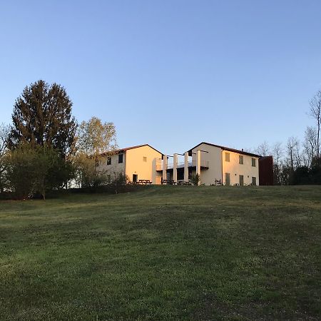 Cascina Monte Diviso Hostel Галарате Екстериор снимка