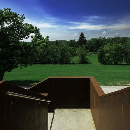 Cascina Monte Diviso Hostel Галарате Екстериор снимка