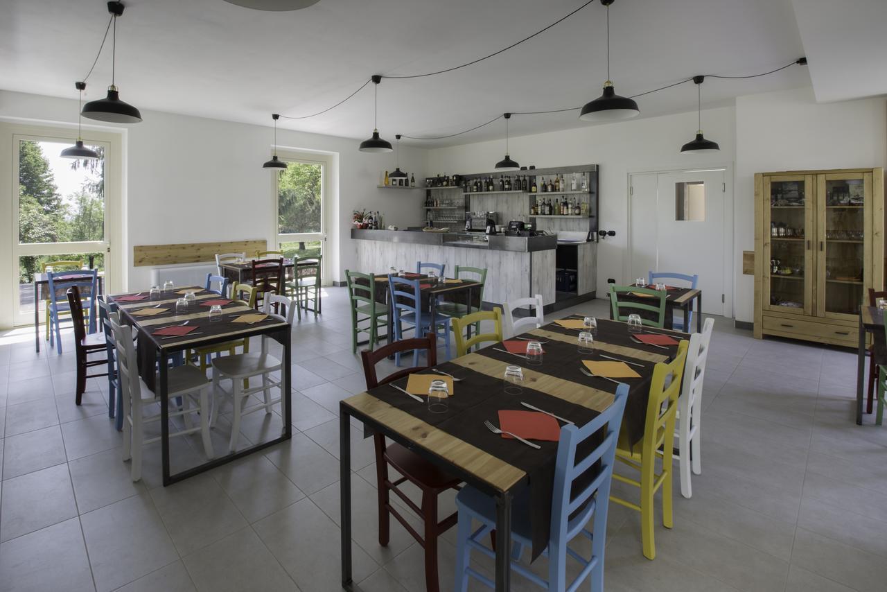 Cascina Monte Diviso Hostel Галарате Екстериор снимка