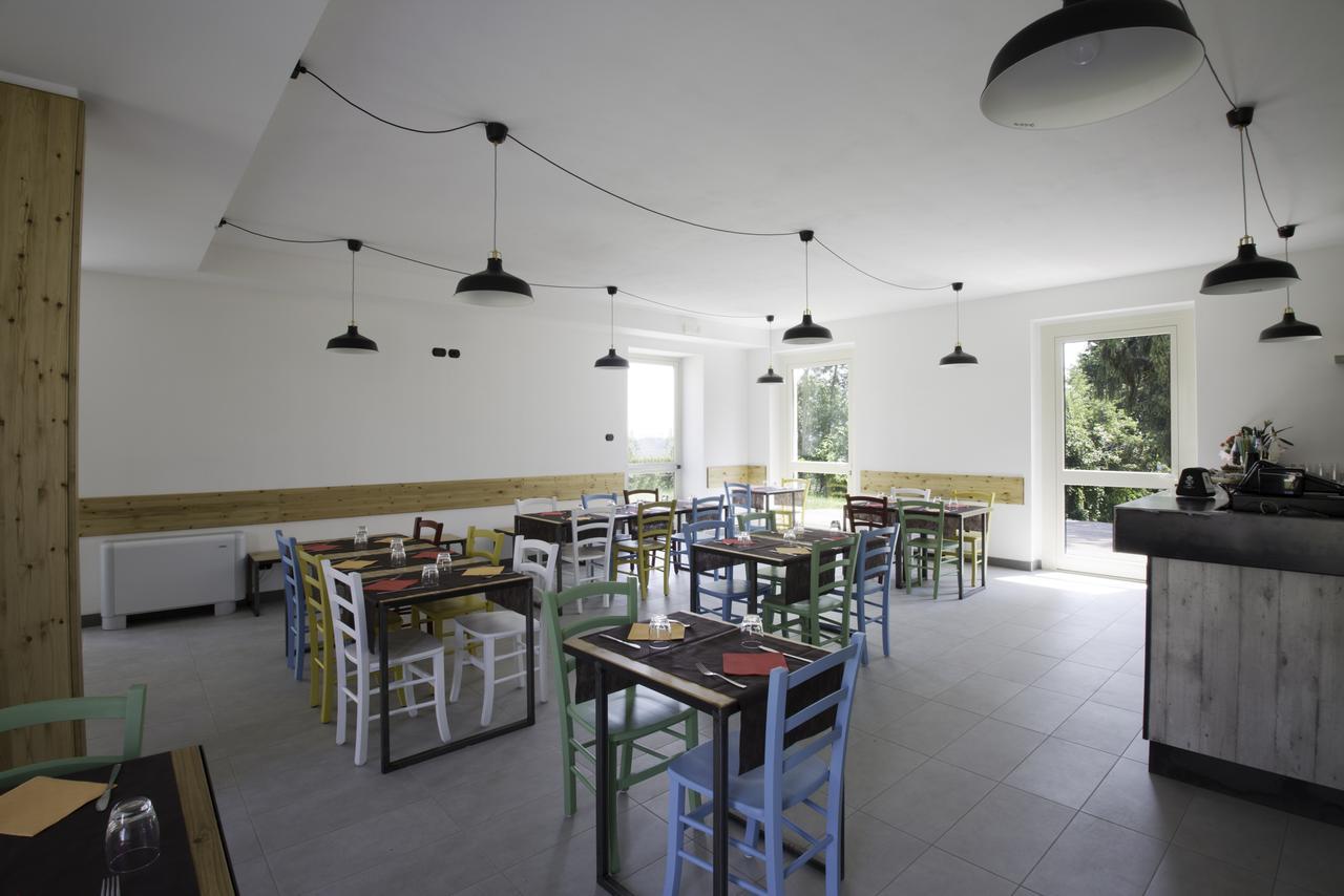 Cascina Monte Diviso Hostel Галарате Екстериор снимка