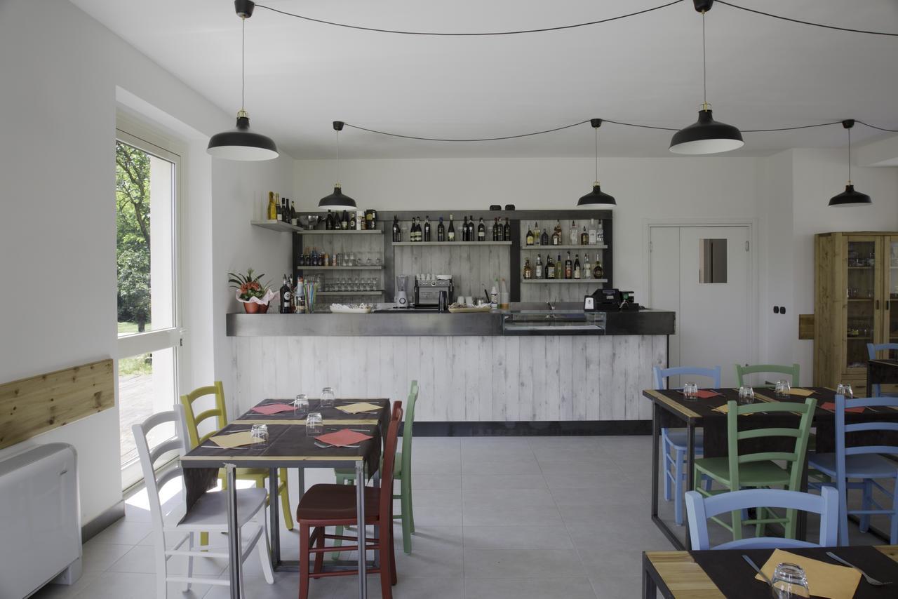 Cascina Monte Diviso Hostel Галарате Екстериор снимка