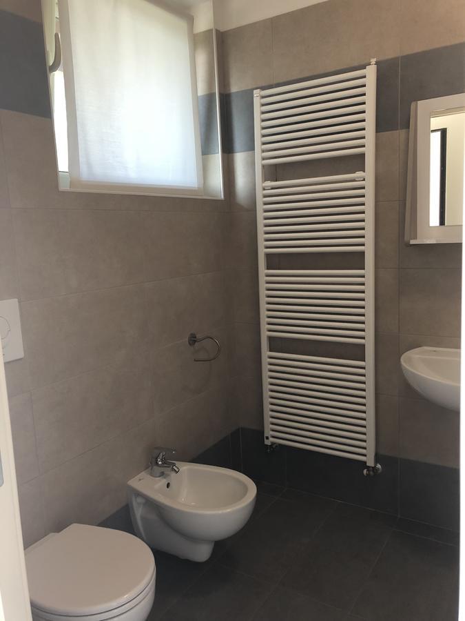 Cascina Monte Diviso Hostel Галарате Екстериор снимка